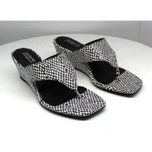 Alfani Step 'N Flex Andersonn Thong Wedge Sandals Women's (size 7)